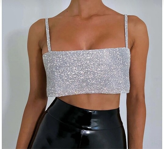 KADIN SİMLİ SIRT DEKOLTELİ CROP