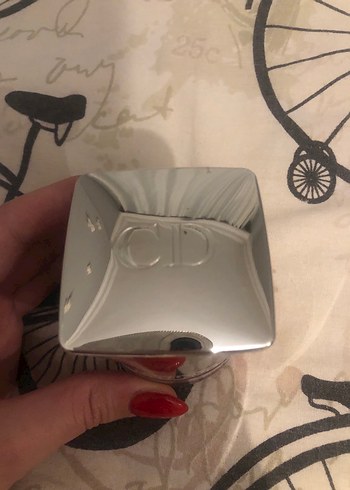 Dior Toz Allik - Görsel 4