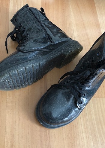 Parlak Siyah Rugan Kiz Cocuk Bot Cizme - Görsel 3