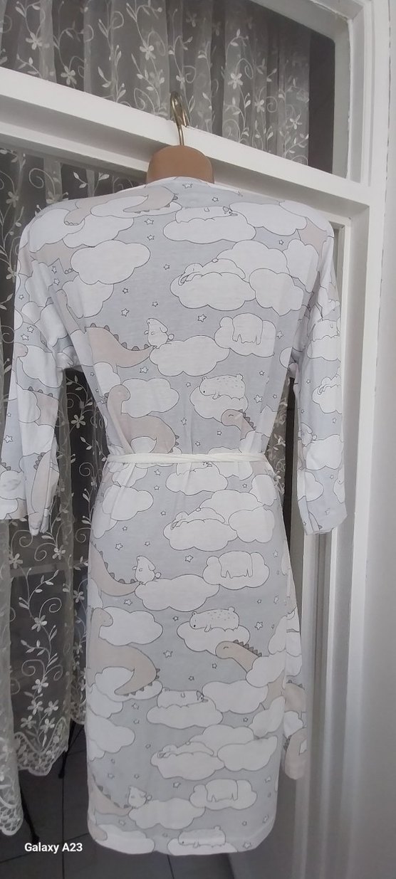 Gri Bulut Desenli Uzun Kadın Sabahlık - Görsel 2