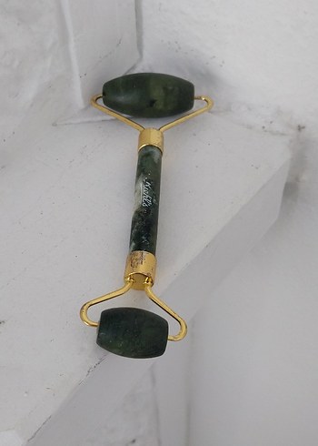 Diger Altın Renkli Yüz Masaj Aleti - Görsel 2