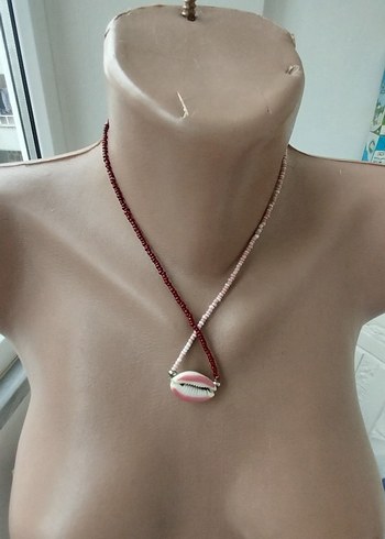 American Vintage Beyaz Deniz Kabuğu Detaylı Mini Boncuklu Kolye