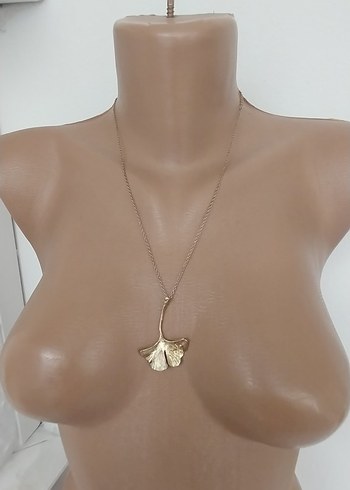 American Vintage Altın Renkli Zincir Detaylı Mini Bohem Kolye