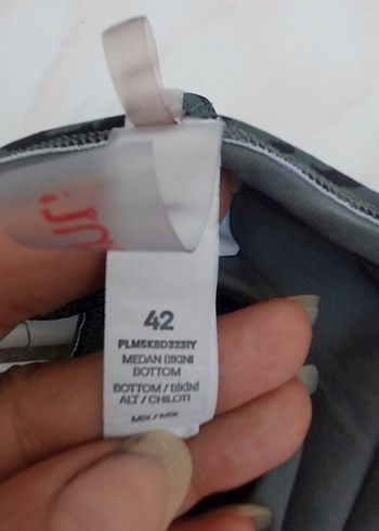 42 Beden Yılan Desenli Siyah Strappy Bikini Altı