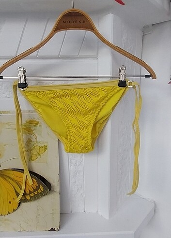 Sarı bikini alt 