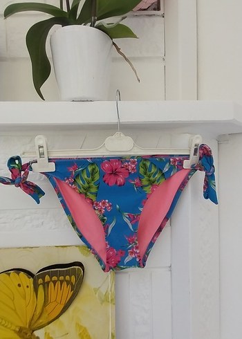 Penti Çiçek Desenli Renkli Mini Bikini Altı