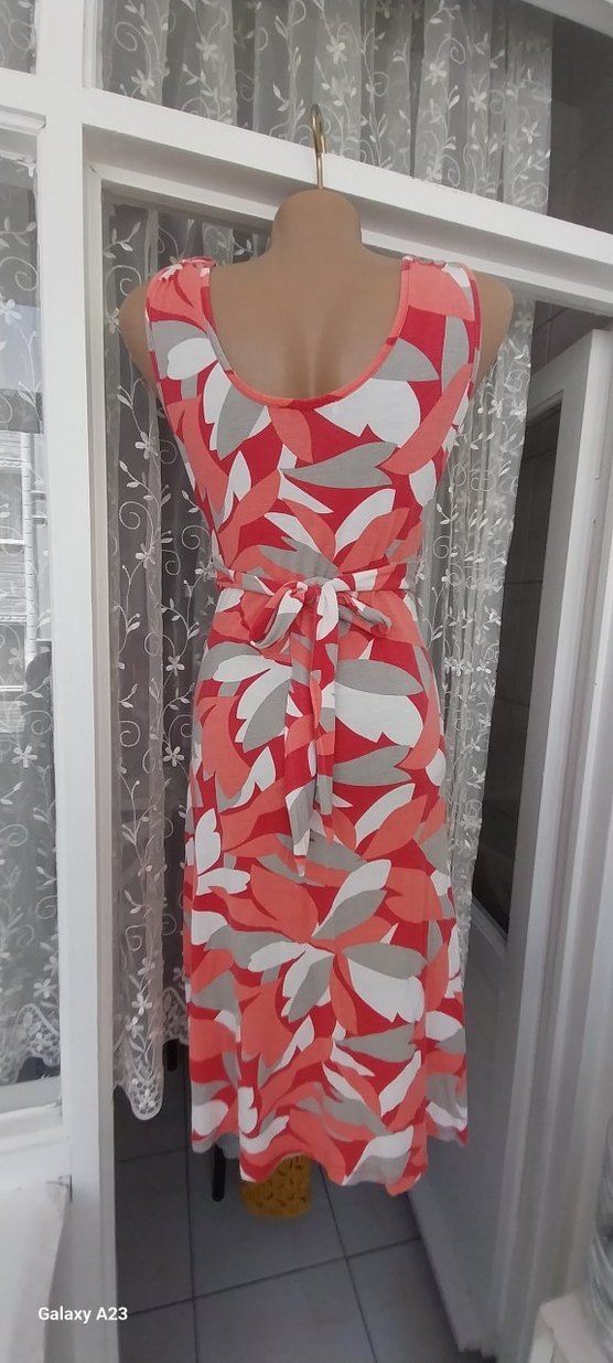 Desenli V Yaka Drapeli Hamile Elbisesi - Görsel 4