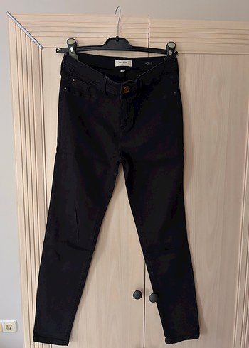 River Island Siyah Likrali Jean