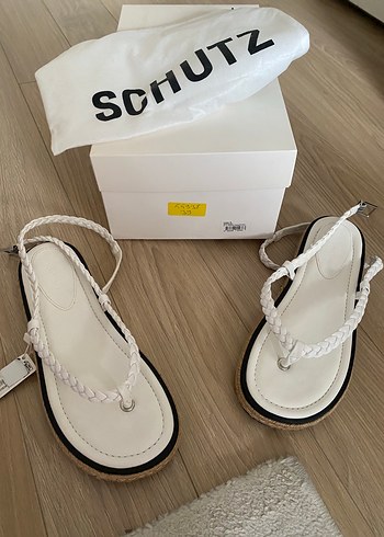 Schutz Beyaz Dolgu Topuklu Kadın Sandaletler - Schutz