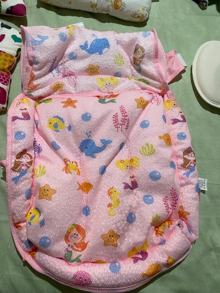 Renkli Desenli Bebek Uyku Minderi - Görsel 2