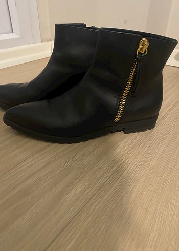 Siyah Deri Fermuarlı Stiletto Topuklu Kadın Bot - Görsel 3