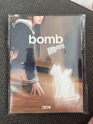 İllit Bomb Weverse Albüm