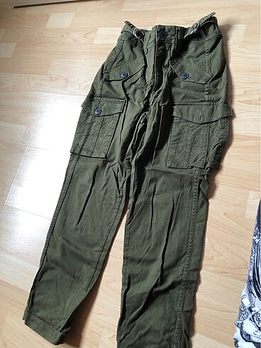 36 Beden Bershka Yeşil Kargo Pantolon