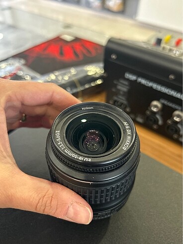 Nikon DX AF-SNİKKOR 18-55mm135-56 ED fotoğraf makinesi lensi