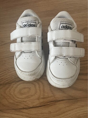 Bebek ayakkabısı