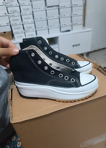 37 Beden Topuklu Converse ayakkabı