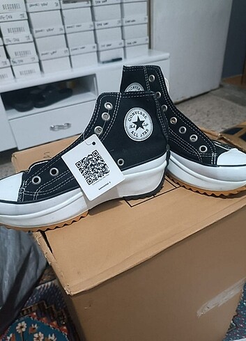 37 Beden siyah Renk Topuklu Converse ayakkabı 