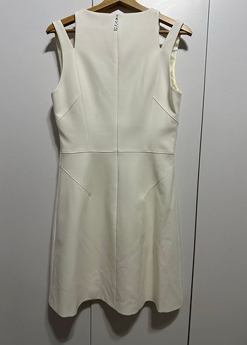 38 Beden beyaz Renk V Yaka Drape Detaylı Beyaz Midi Elbise