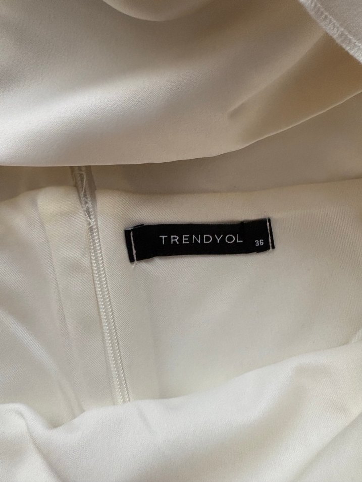Beyaz Uzun Balık Abiye Etek ve Tek Omuz Üst - Görsel 4