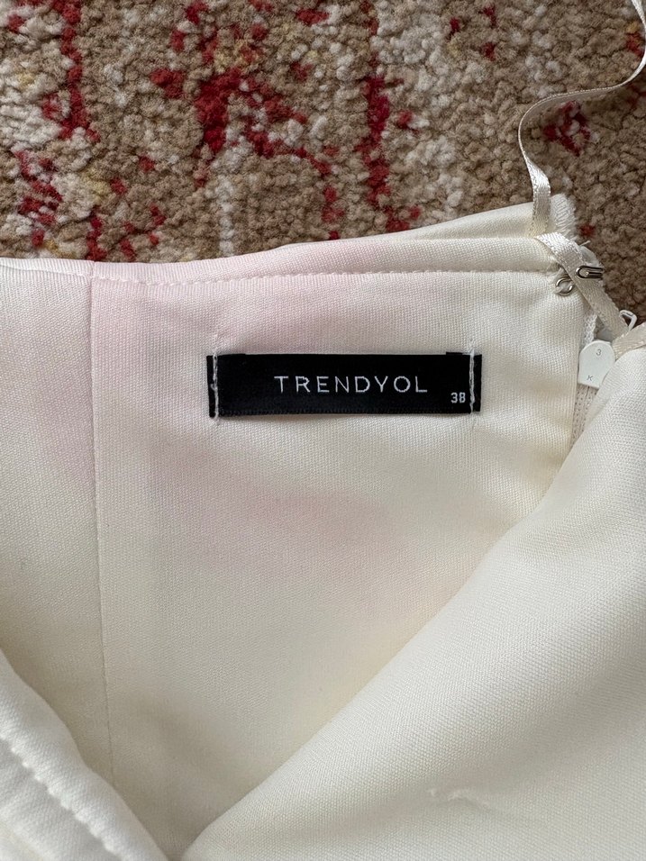 Beyaz Uzun Balık Abiye Etek ve Tek Omuz Üst - Görsel 3