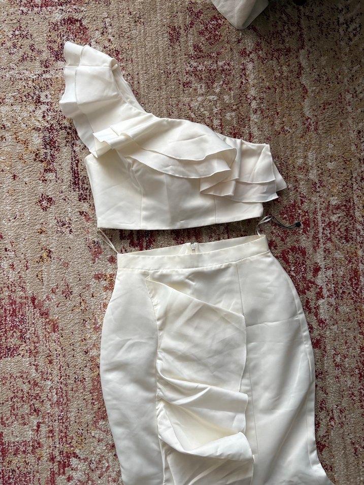 Beyaz Uzun Balık Abiye Etek ve Tek Omuz Üst - Görsel 2