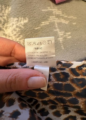 Beyaz V Yaka Midi Drapeli Kadın Elbise - Görsel 5