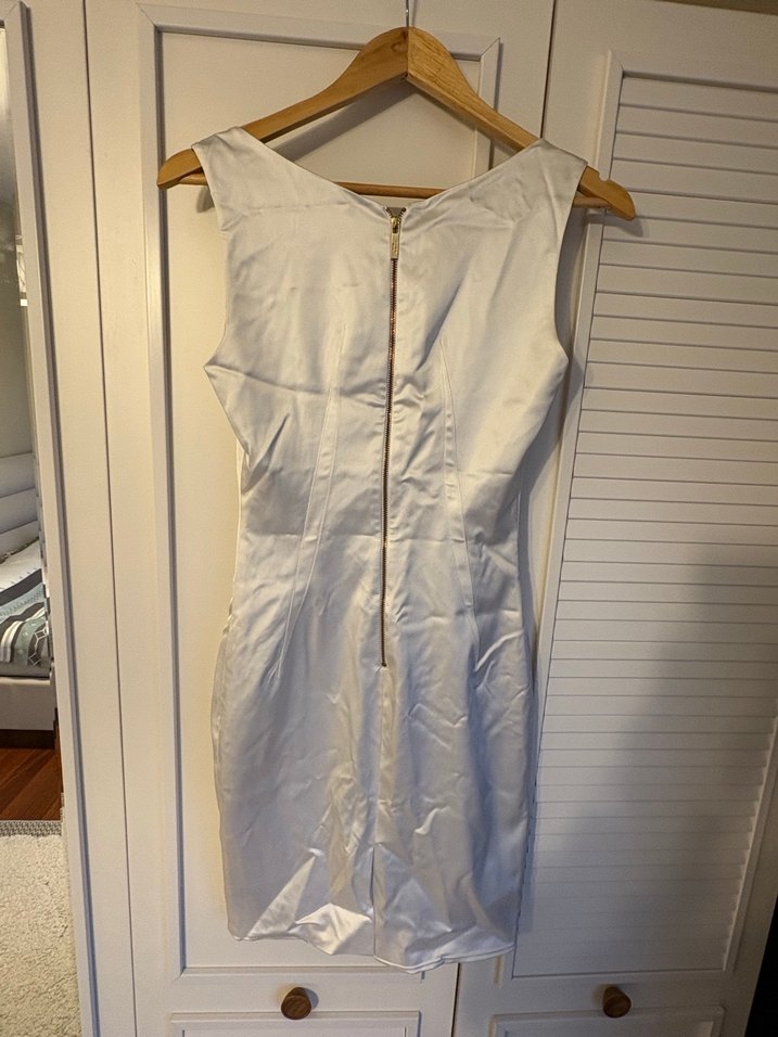 Beyaz V Yaka Midi Drapeli Kadın Elbise - Görsel 3