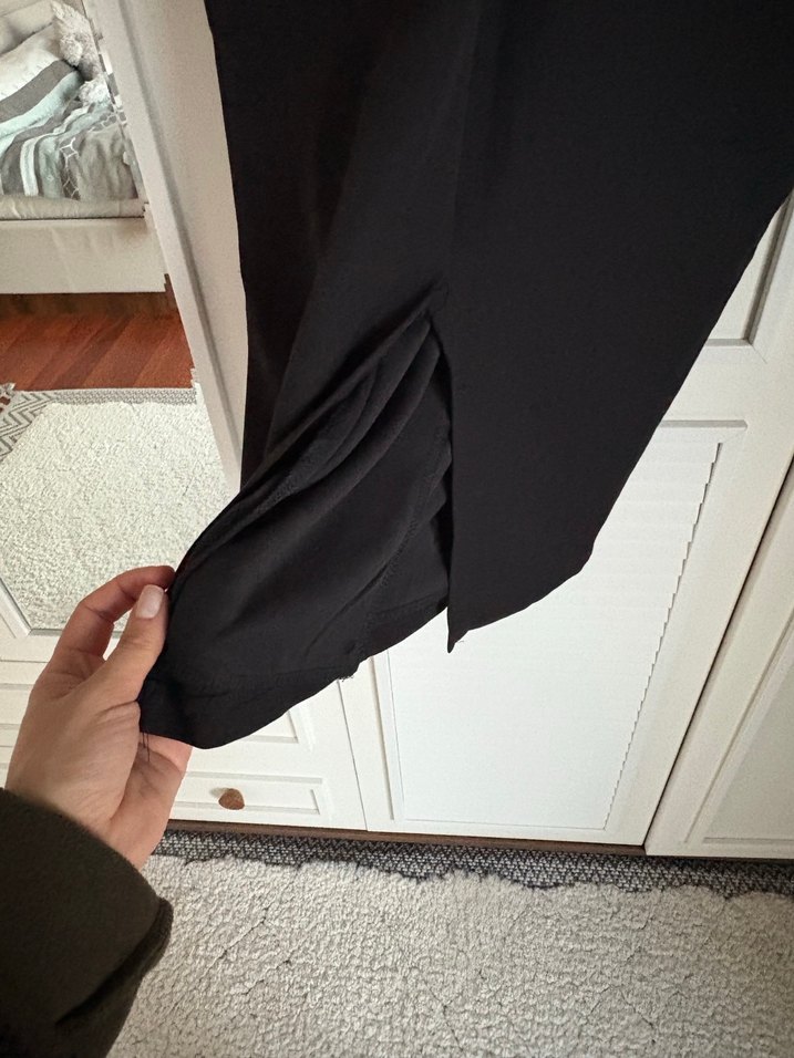 V Yaka Siyah-Beyaz Uzun Kalem Elbise - Görsel 3