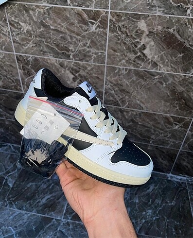 Nike Air Jordan 1 Low Travis Scott model