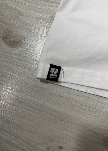 UnisexBeyaz Kısa Kollu Pamuklu Tişört - Görsel 4