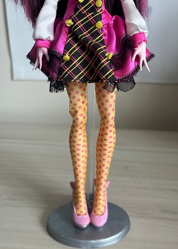 Beden Monster High G1 Draculaura