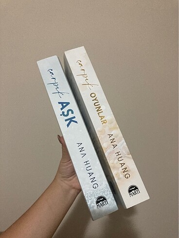 Twisted serisi ilk iki kitap
