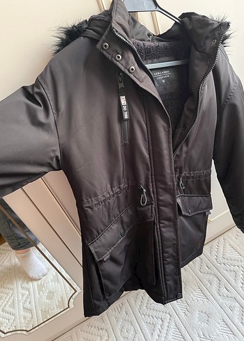 Siyah Kürklü Kadın Kışlık mont - Görsel 3