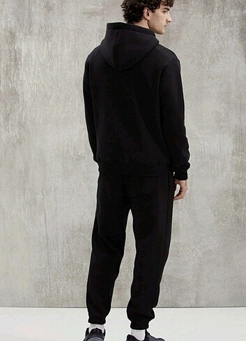 YENİ SEZON KAPÜŞONLU SWEATSHİRT - Görsel 2