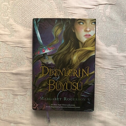 Dikenlerin Büyüsü Margaret Rogerson