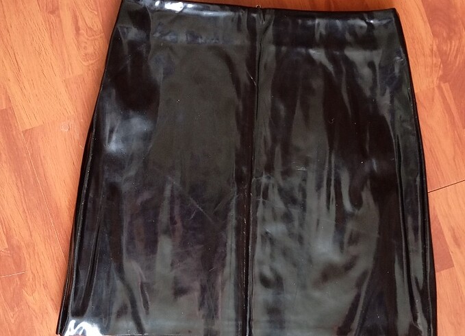 H&M H&M astarli pvc lateks gotik etek 