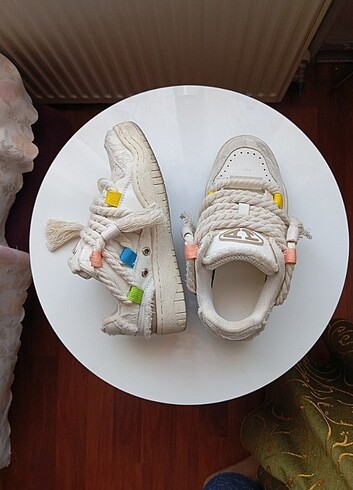butik urunu renkli bagcikli sneaker