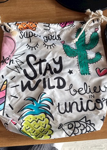 Şeffaf Fermuarlı Kadın Sırt Çantası 3 adet kesesi ile beraber - Görsel 3