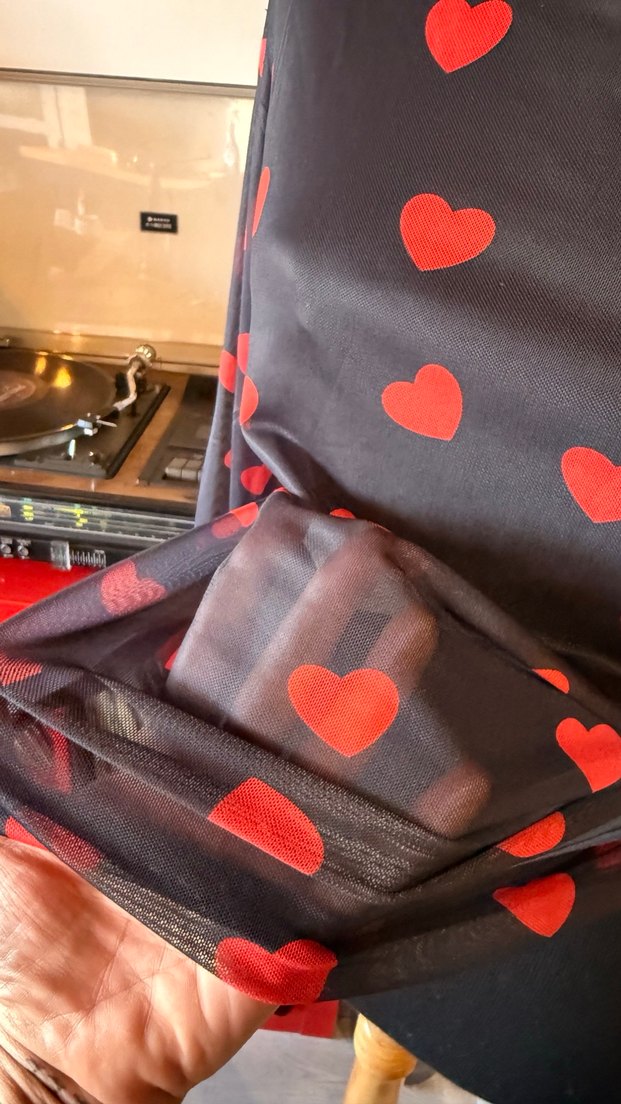 Kırmızı Kalpli transparan Bluz - Görsel 4