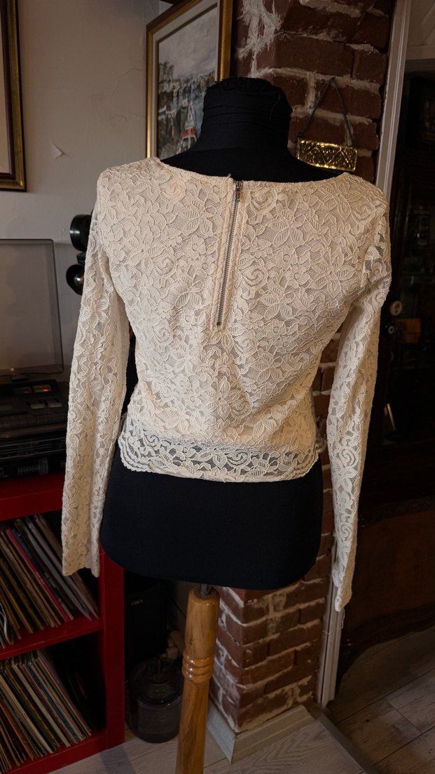 H&M Dantel Detaylı Uzun Kollu Bluz - Görsel 2