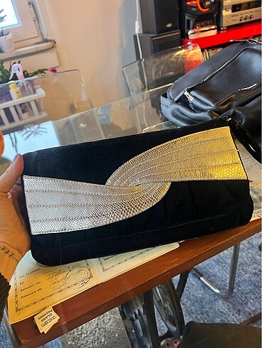 Forever new kadife gold detaylı clutch