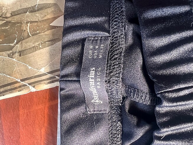 l Beden Stradivarius parlak siyah tayt