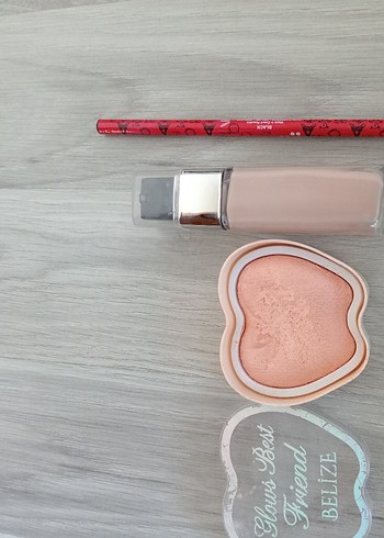 Beden Fondöten Highlighter Göz Kalemi