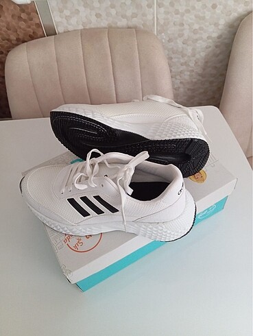37 Beden Adidas ayakkabı