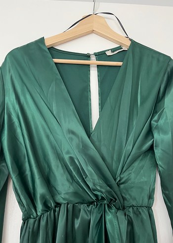 Yeşil Saten Tulum - Görsel 2