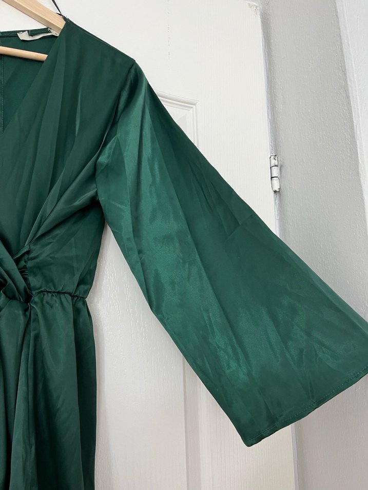 Yeşil Saten Tulum - Görsel 4