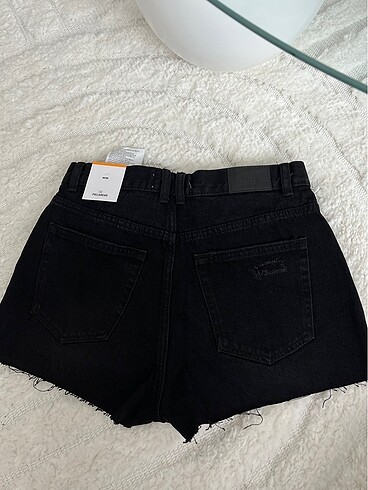 38 Beden Pull and bear kot şort