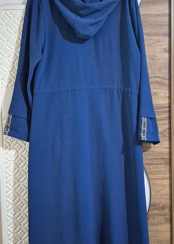 Parlak Mavi Uzun Kadın Trençkot - Görsel 4