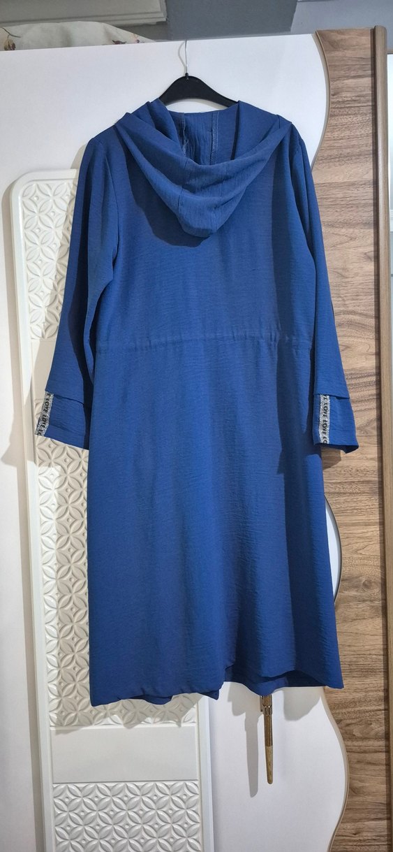 Parlak Mavi Uzun Kadın Trençkot - Görsel 3