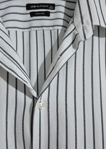 Düğmeli Beyaz Çizgili Erkek Keten Gömlek - Görsel 2